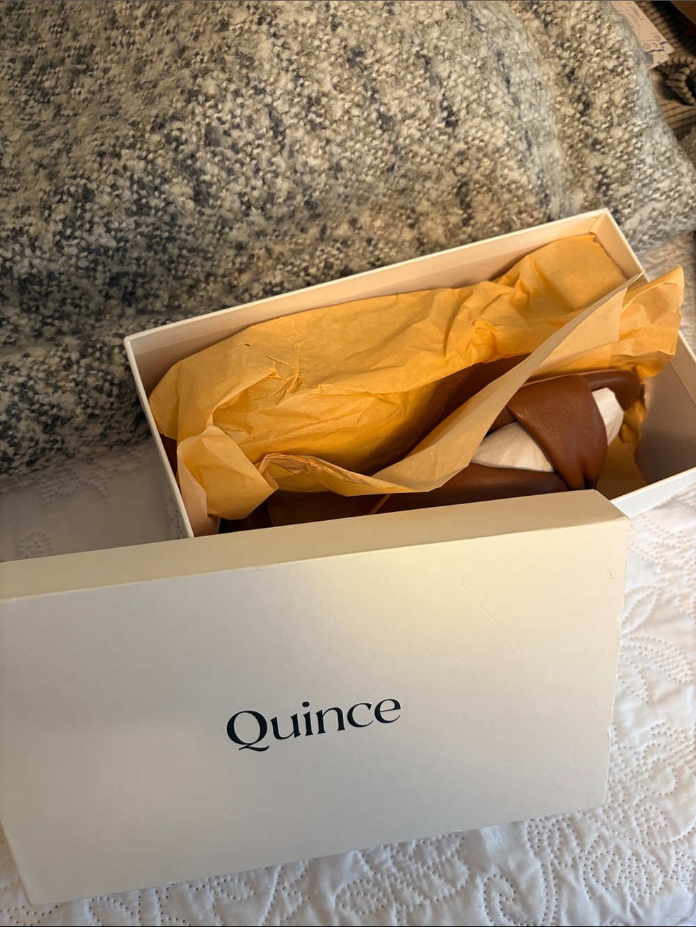 NWT! Quince Italian Leather Twist Mid Heel Mule - Picture 6 of 9